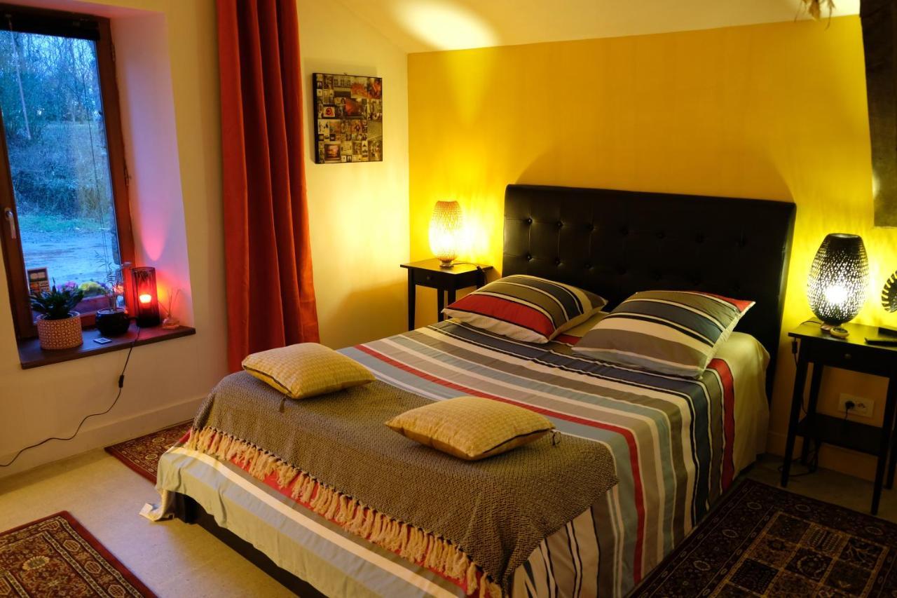 La Maison Jaune A La Janaie Parigné Habitación foto